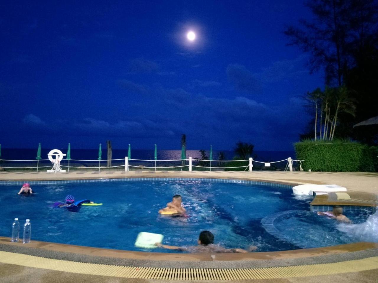 Had Lamae Resort Ban Pak Nam Lamae Exterior photo